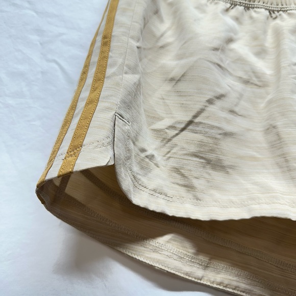 NWT Adidas Brown/Tan Athletic Shorts Size Large - Picture 3 of 11